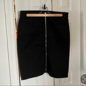 Dynamite Skirt. Like new